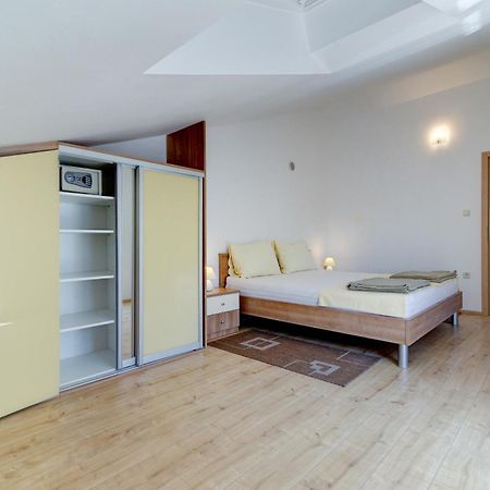 Apartmani Lili Novi Vinodolski Luaran gambar